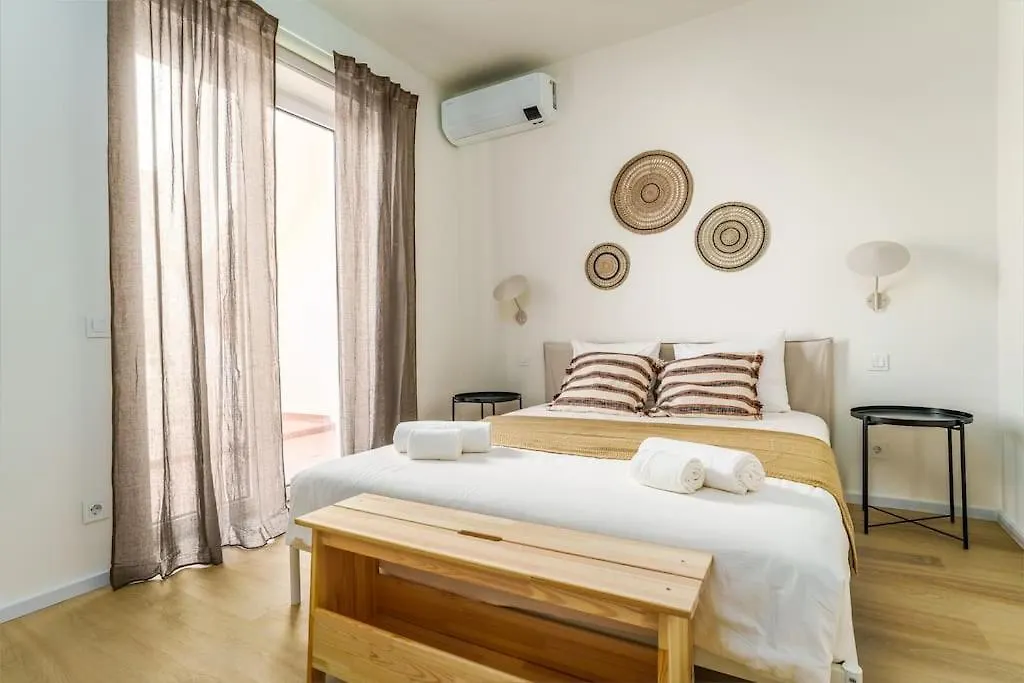 Modern & Cozy Faro Mercado Apt 11 Apartment